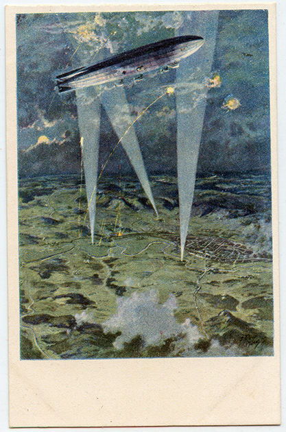 Цеппелин над Францией. Немецкая открытка выпуска 1914-1917 годов