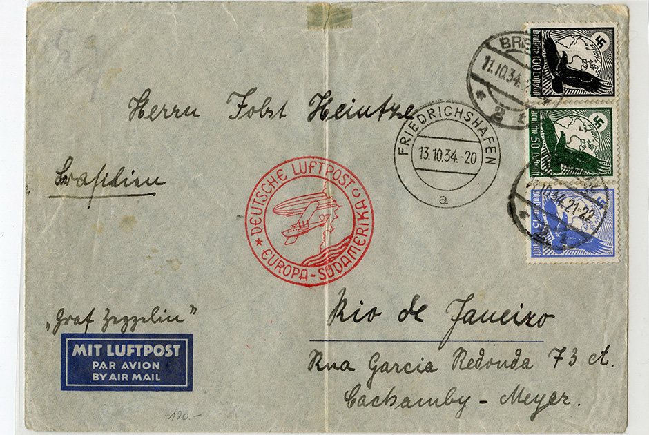 В 1930 годы германские дирижабли совершали регулярные пассажирские рейсы в Южную и Северную Америку. Конверт письма, отправленного на дирижабле Graf Zeppelin (LZ-127) из Фридрихсхафена в Бразилию 13 октября 1934 года