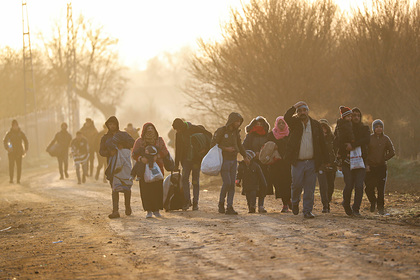 Эстония поможет Греции защитить границы от беженцев