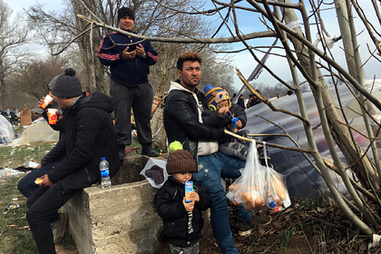 Беженцев начали отправлять в Европу за 12 евро