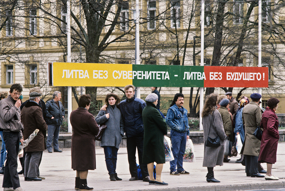 Один из митингов в Вильнюсе после объявления независимости