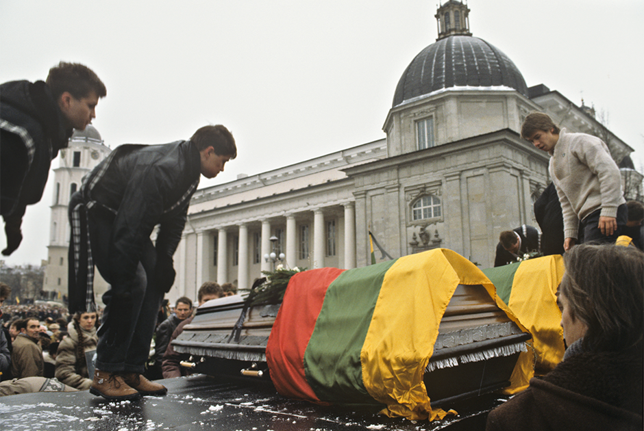 Похороны жертв столкновений 13 января 1991 года