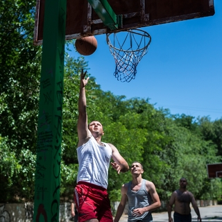 Баскетбольная площадка в Ростове-на-Дону