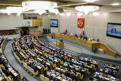 Госдума поддержала поправку о президентских сроках