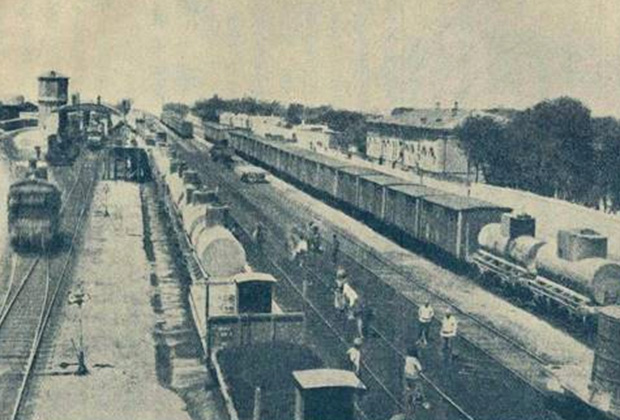 Железнодорожная станция Кизыл-Арват в начале XX века 