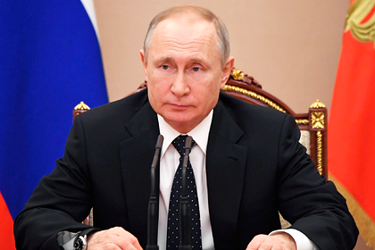 Путин поручил следить за ценами на продукты из-за коронавируса