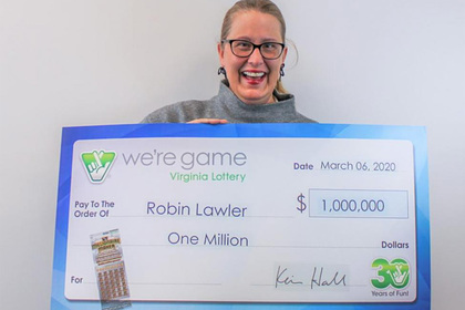 Женщина выиграла миллион долларов в день рождения