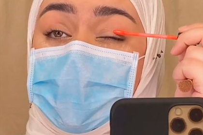 Придумавшую макияж под защитную маску девушку осудили за глумление над больными