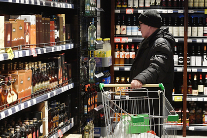 Стало известно о возможных проблемах с поставками алкоголя в Россию