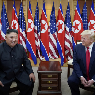 Ким Чен Ын и Дональд Трамп  