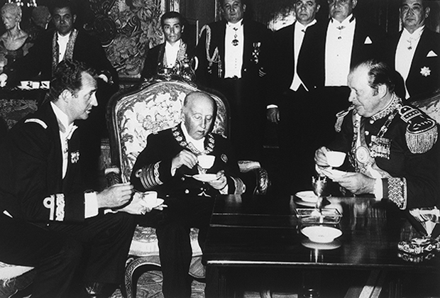 Франсиско Франко, Хуан Карлос и Альфредо Стресснер за ужином