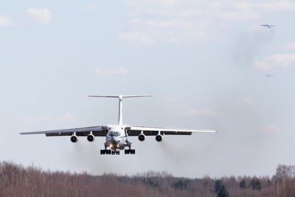 Самолет экстренно сел в Шереметьево