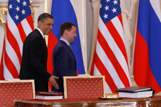 Барак Обама и Дмитрий Медведев после подписания СНВ-III