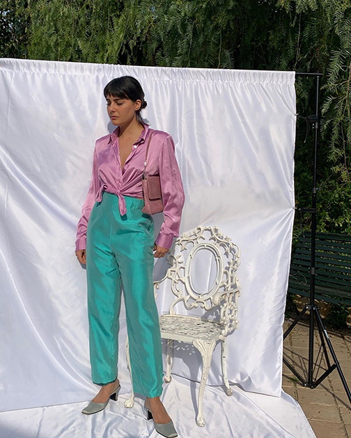 Блогер и дизайнер из Франции Мария Бернад (Maria Bernad) в одежде собственного винтажного бренда Les Fleurs Studio