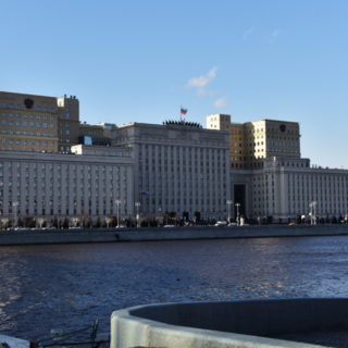 Здание Министерства обороны РФ на Фрунзенской набережной в Москве.