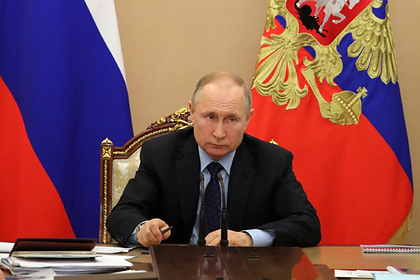 Путин согласился расширить на волонтеров меры поддержки в связи с коронавирусом