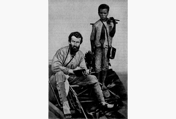 Миклухо-Маклай с мальчиком-рабом, двенадцатилетним папуасом Джамури Ахматом