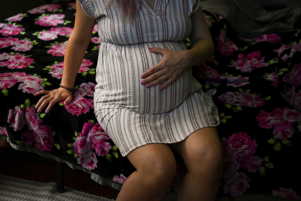 Живот растет вперед: как выглядит беременность тройняшками