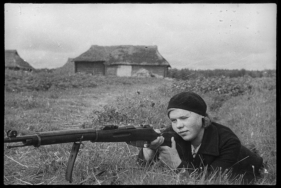 Партизанка Шура Павлова. Ленинградская область, 1941 год.