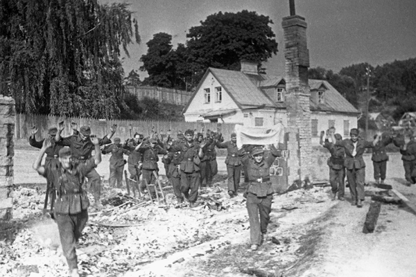 Пленные немецкие солдаты в Вильнюсе