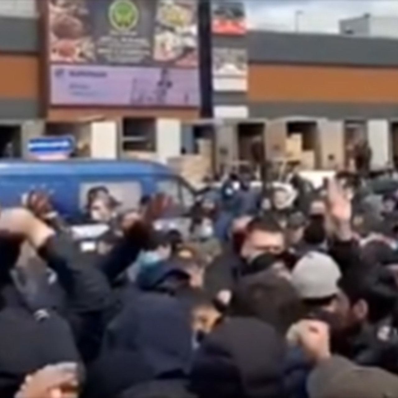 Хозяин фуд сити в москве