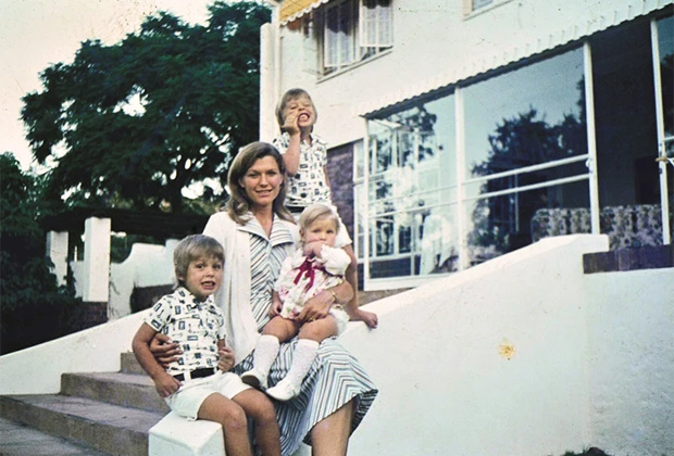 Мэй Маск с детьми, 1976 год