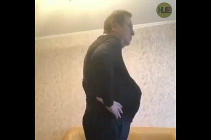 Депутат Госдумы прикинулся беременным коронавирусом на видео