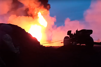 Тушение нефтяной скважины противотанковой пушкой в России попало на видео
