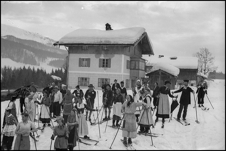 Отдых в горах. Аннексированная Австрия, 1941-42 гг.
