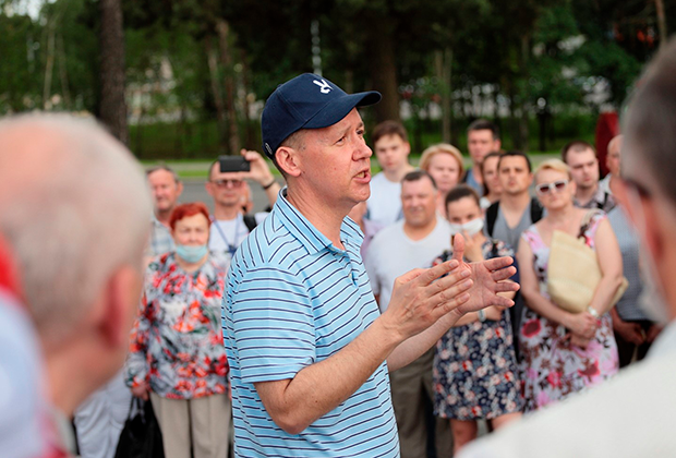 Валерий Цепкало на встрече с избирателями в Борисове