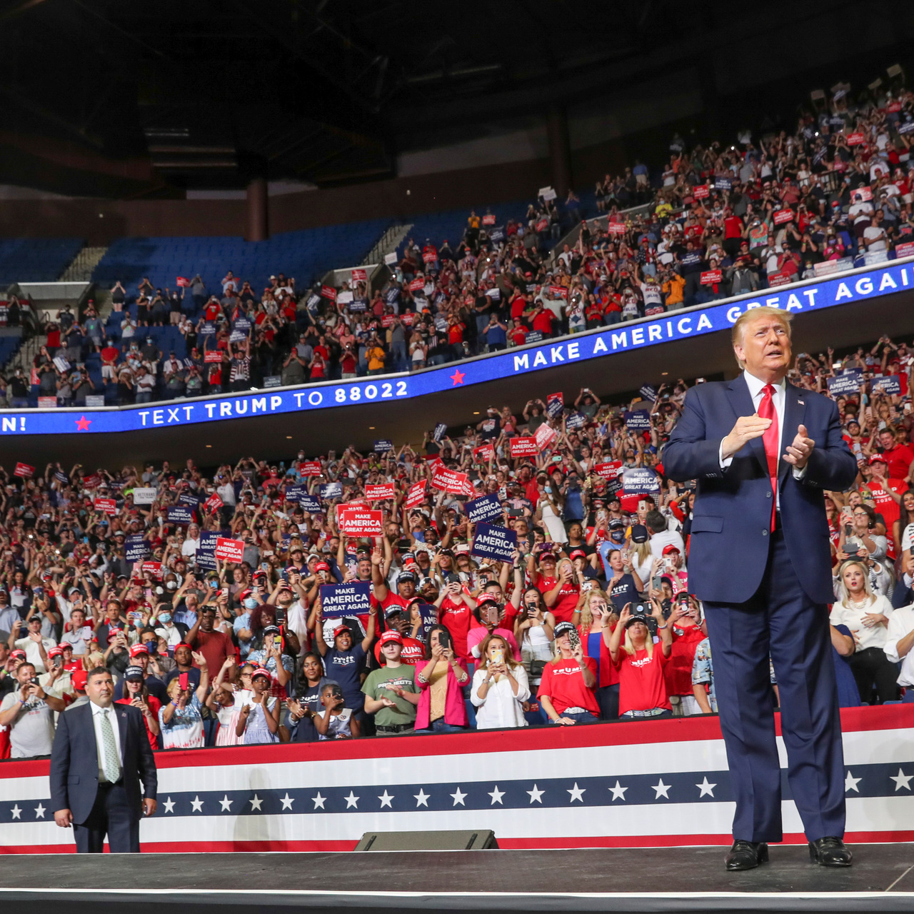 Звезды поддерживающие трампа