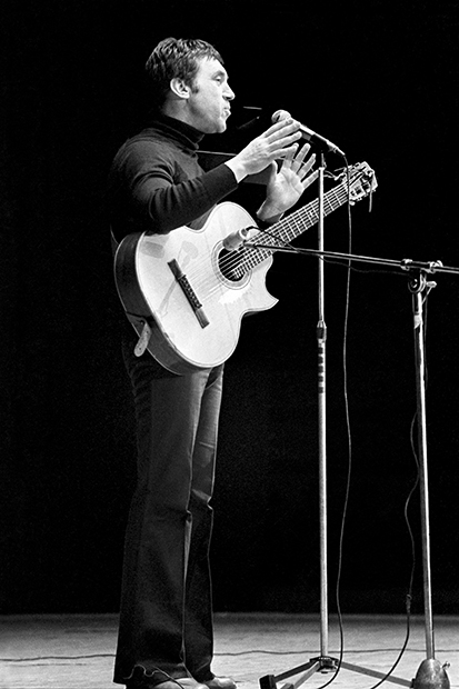 Владимир Высоцкий на концерте, 1979 год