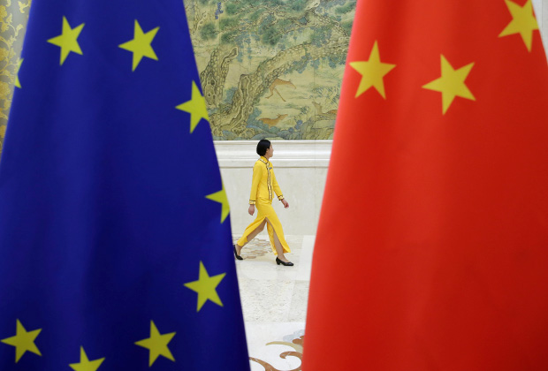 Флаги на очередном раунде стратегического диалога ЕС — Китай