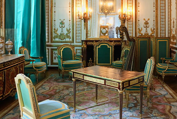 Кабинет королевы Марии-Антуанетты в версальском дворце