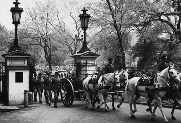 Траурная процессия на похоронах Франклина Рузвельта, 15 апреля 1945 года