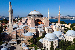 Собор Святой Софии в Стамбуле официально стал мечетью Его считали главной православной святыней. Судьба легендарных византийских фресок неизвестна