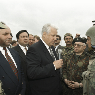 Борис Ельцин в Чечне, май 1996 года