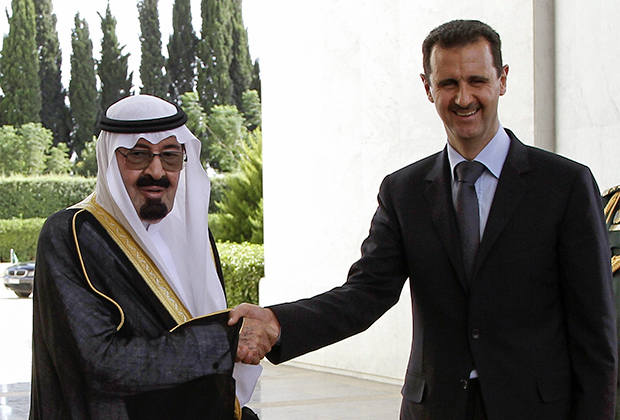 Бывший король Саудовской Аравии Абдалла ибн Абдул-Азиз Аль Сауд и сирийский президент Башар аль-Ассад