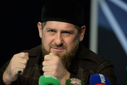 Кадыров отругал не подписанных на чеченский телеканал чиновников