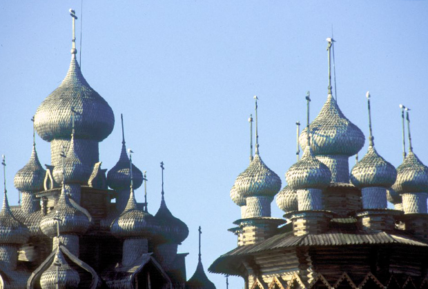 Церковь Преображения и Покровская церковь, Кижи, 1991 год