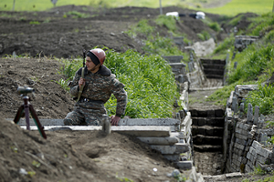 «Кем вы себя возомнили?!» Армения и Азербайджан готовятся к войне за Карабах. Чем закончится очередное обострение на границе?