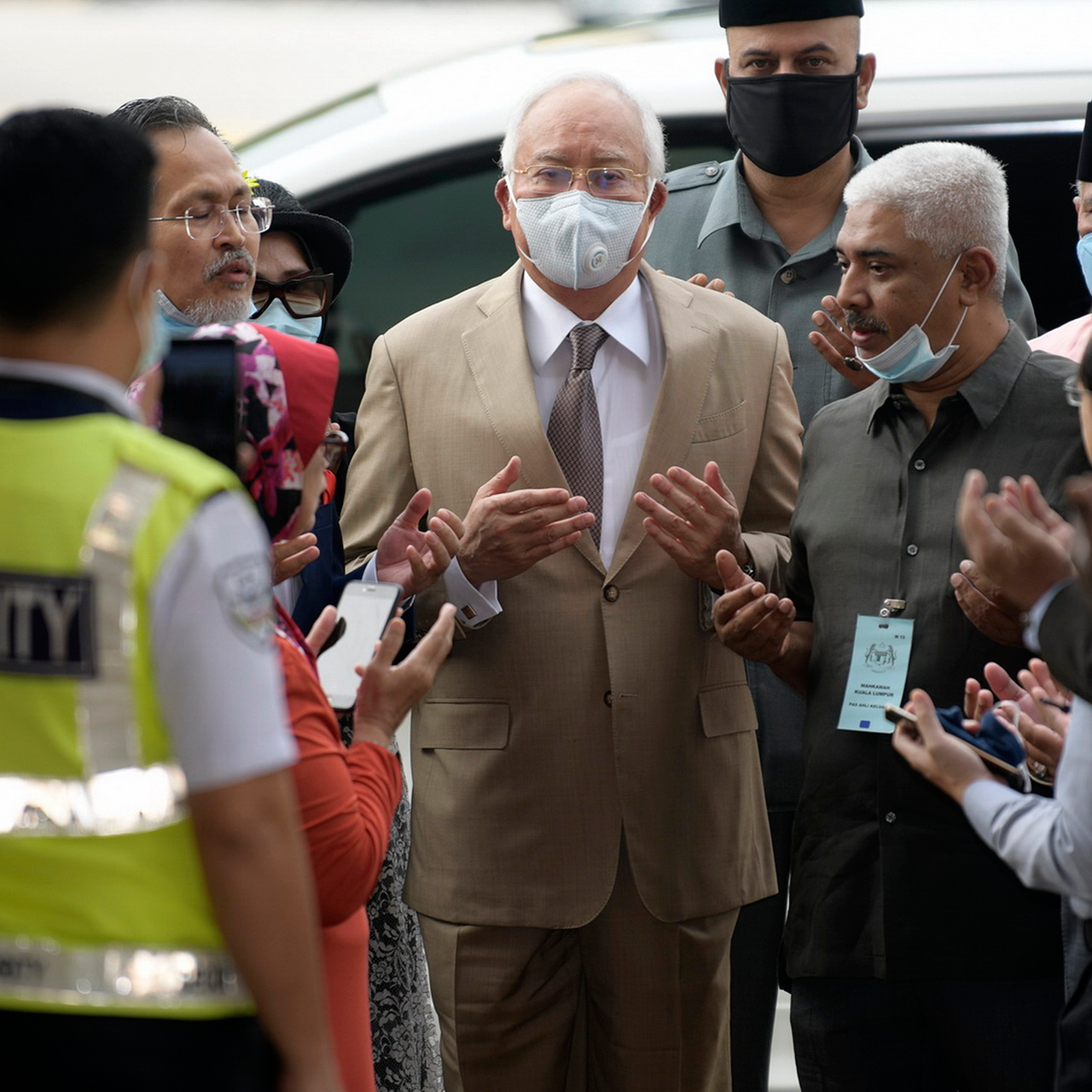 Хищения миллиард. Бывший премьер Малайзии. Малайзия признает. Малайзия министры. Наджиб Разак премьер-министр Малайзии фото.