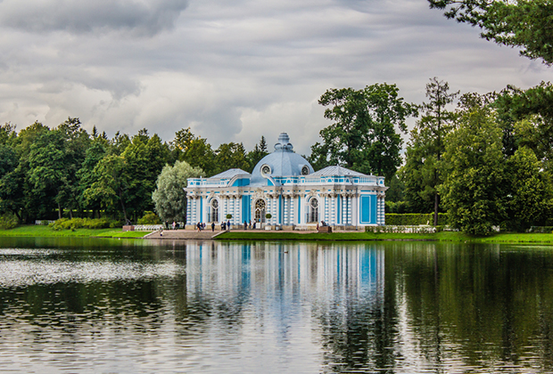 Павильон «Грот» в парке Екатерининского дворца