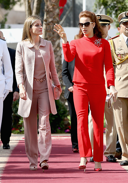 Королева Испании Летиция и принцесса Марокко Лалла Сальма посещают Центр исследования рака в Рабате, 15 июля 2014 года 