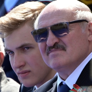 Александр Лукашенко с сыном Николаем         