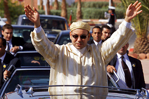 «Король для бедных» Как правитель Марокко скупает дворцы и роскошные автомобили, пока его народ голодает