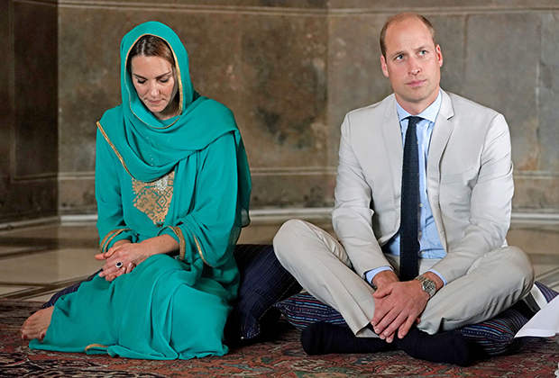 Кейт Миддлтон и принц Уильям во время поездки в Пакистан, 2019 год