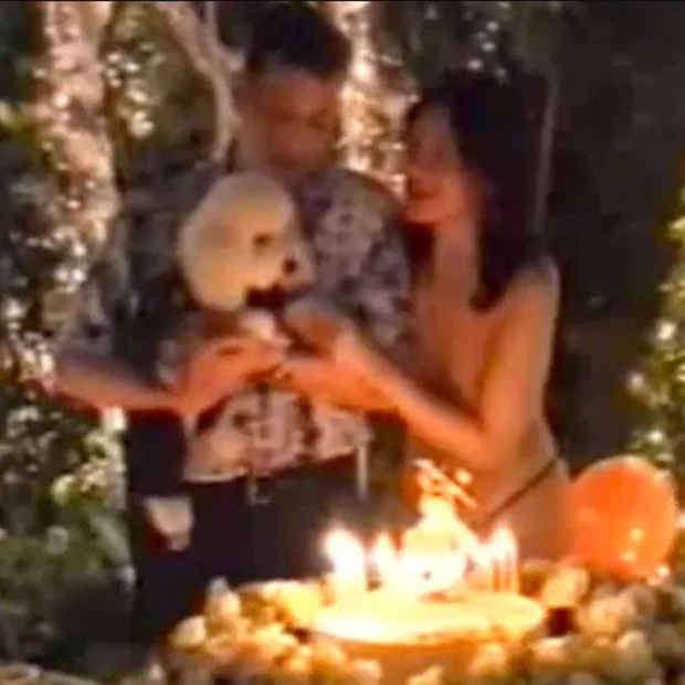 Принц Маха с женой празднуют день рождения пуделя Фу-Фу