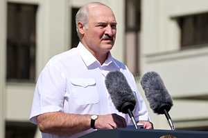 Лукашенко поговорил с Путиным и вышел к народу Он рассказал об угрозе НАТО и повторных выборах