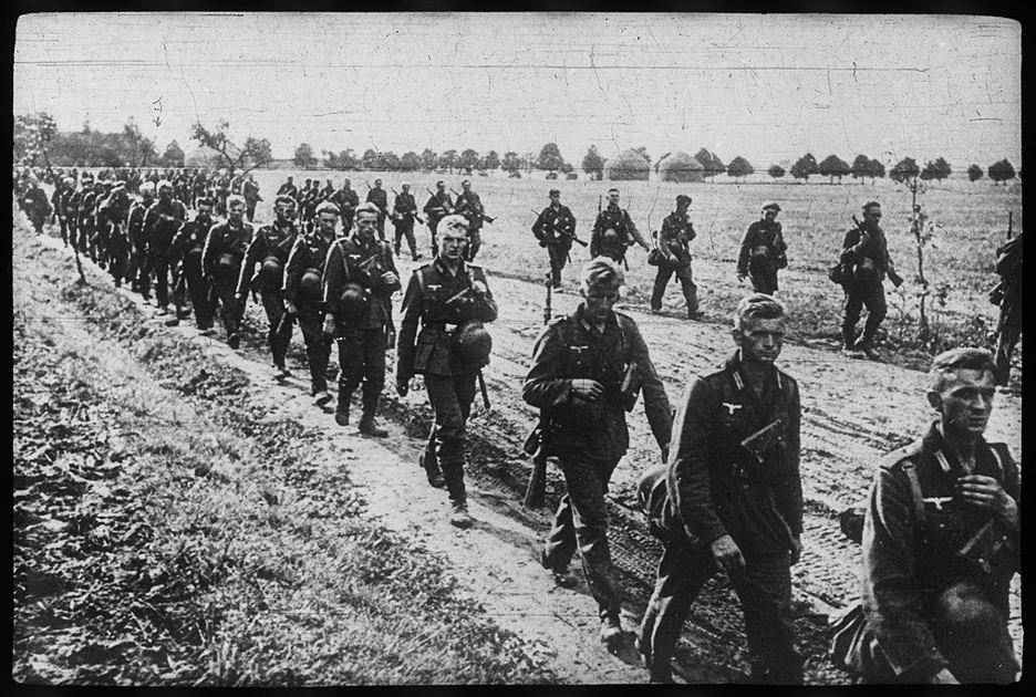 Немецкая армия движется по дорогам Польши. 1939 год